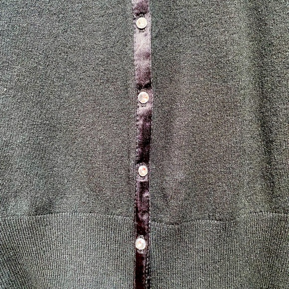 Gorgeous embroidered cardigan with sequin, satin and lace details. - Picture 7 of 7